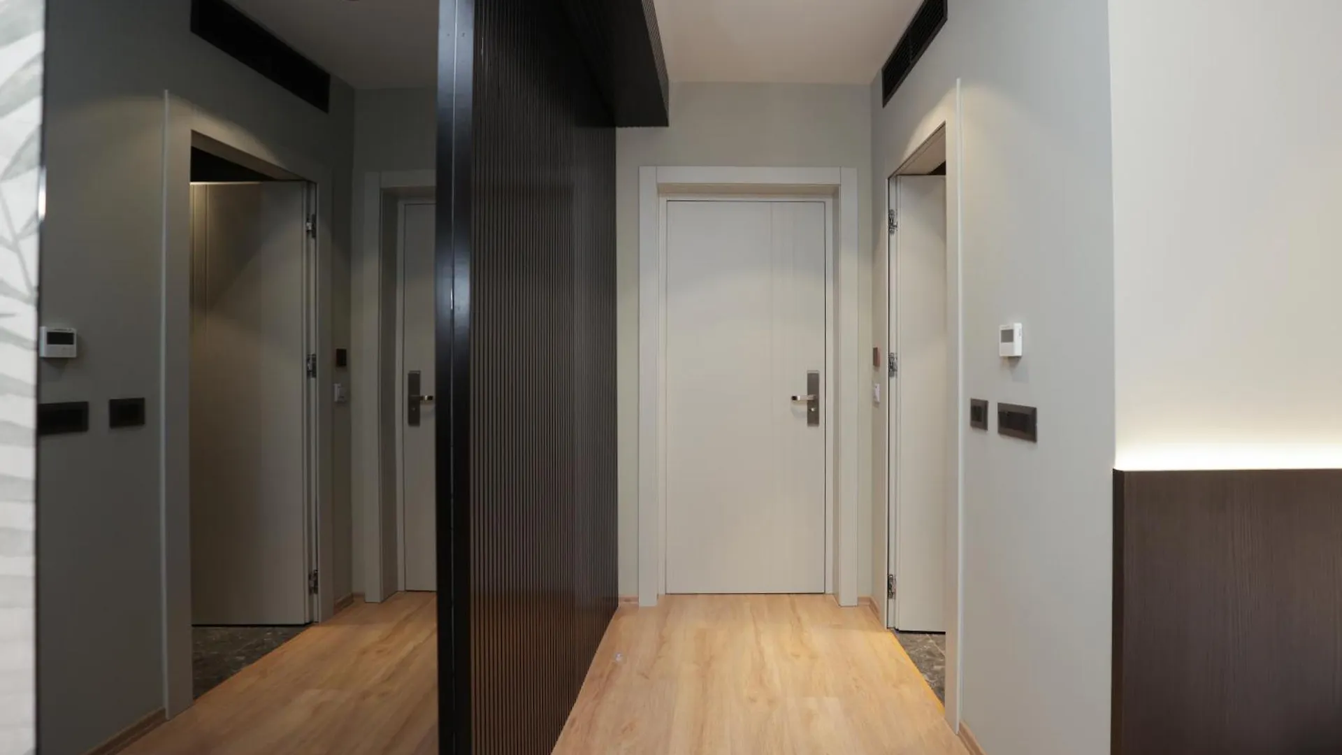 טיראנה Gremmy Boutique Hotel 4*,
